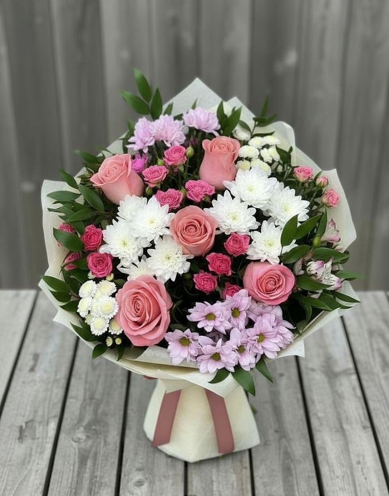 Букет цветов из: Альстромерии, Гвоздики, Розы и Хризантемы в Горноправдинск