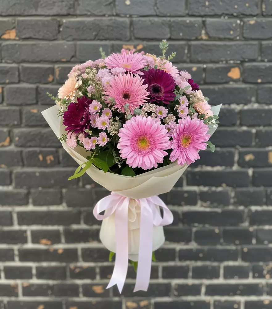 Букет цветов из: Герберы и Хризантемы в Горноправдинск