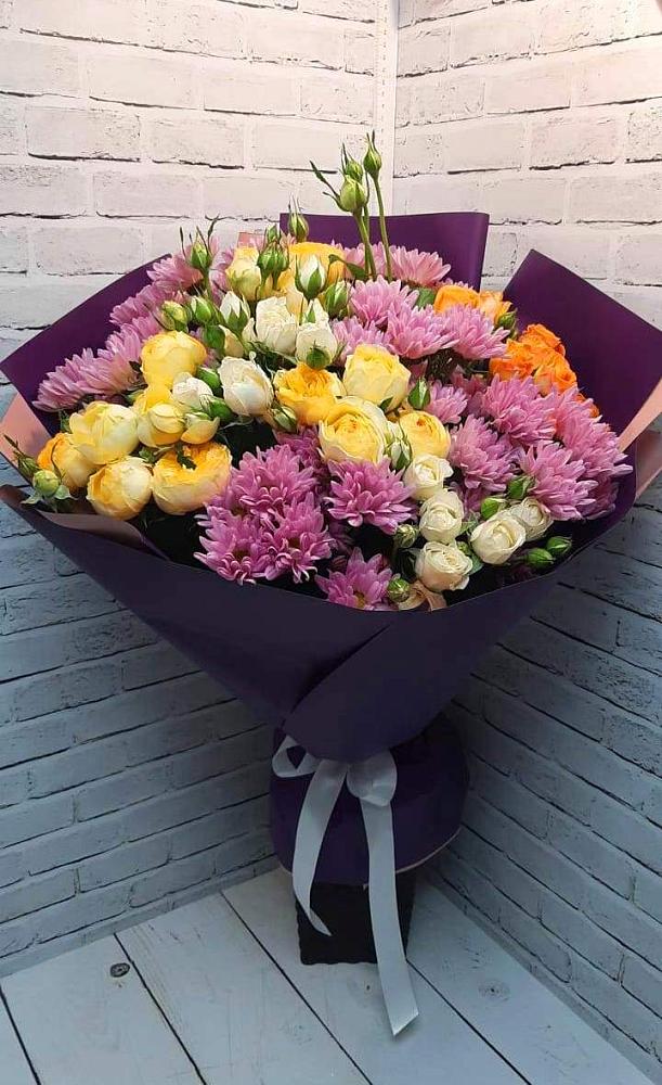 Букет цветов из: Хризантемы и Розы в Горноправдинск