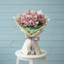 Букет цветов из:  Орхидеи и Розы в Горноправдинск