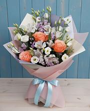 Букет цветов из:  Лизиантусы, Розы, Альстромерии и Гипсофила в Горноправдинск