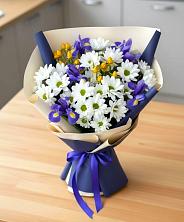 Букет цветов из:  Розы, Ирисы и Хризантемы в Горноправдинск