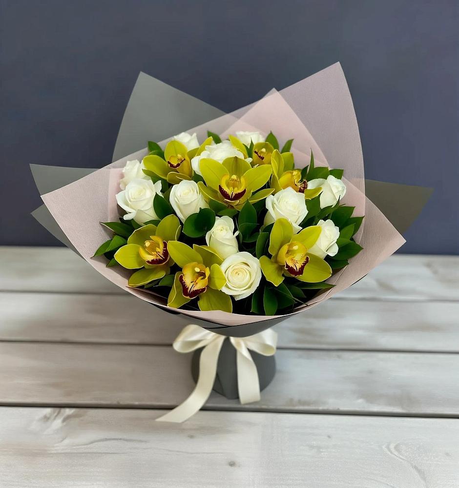 Букет цветов из: Орхидеи и Розы в Горноправдинск