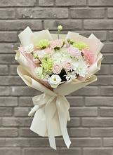 Букет цветов из:  Гвоздики, Розы, Лизиантусы и Хризантемы в Горноправдинск