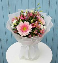 Букет цветов из:  Герберы, Альстромерии и Лизиантусы #REPLACE_PRED# Горноправдинск